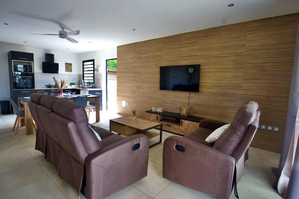 Villa Du Beau Vallon 2 Jacuzzi Privatif Et Piscine Chauffee Partagee Saint-Benoît Esterno foto