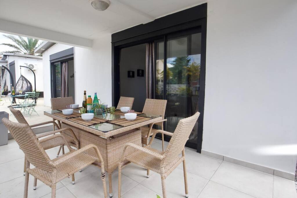 Villa Du Beau Vallon 2 Jacuzzi Privatif Et Piscine Chauffee Partagee Saint-Benoît Esterno foto
